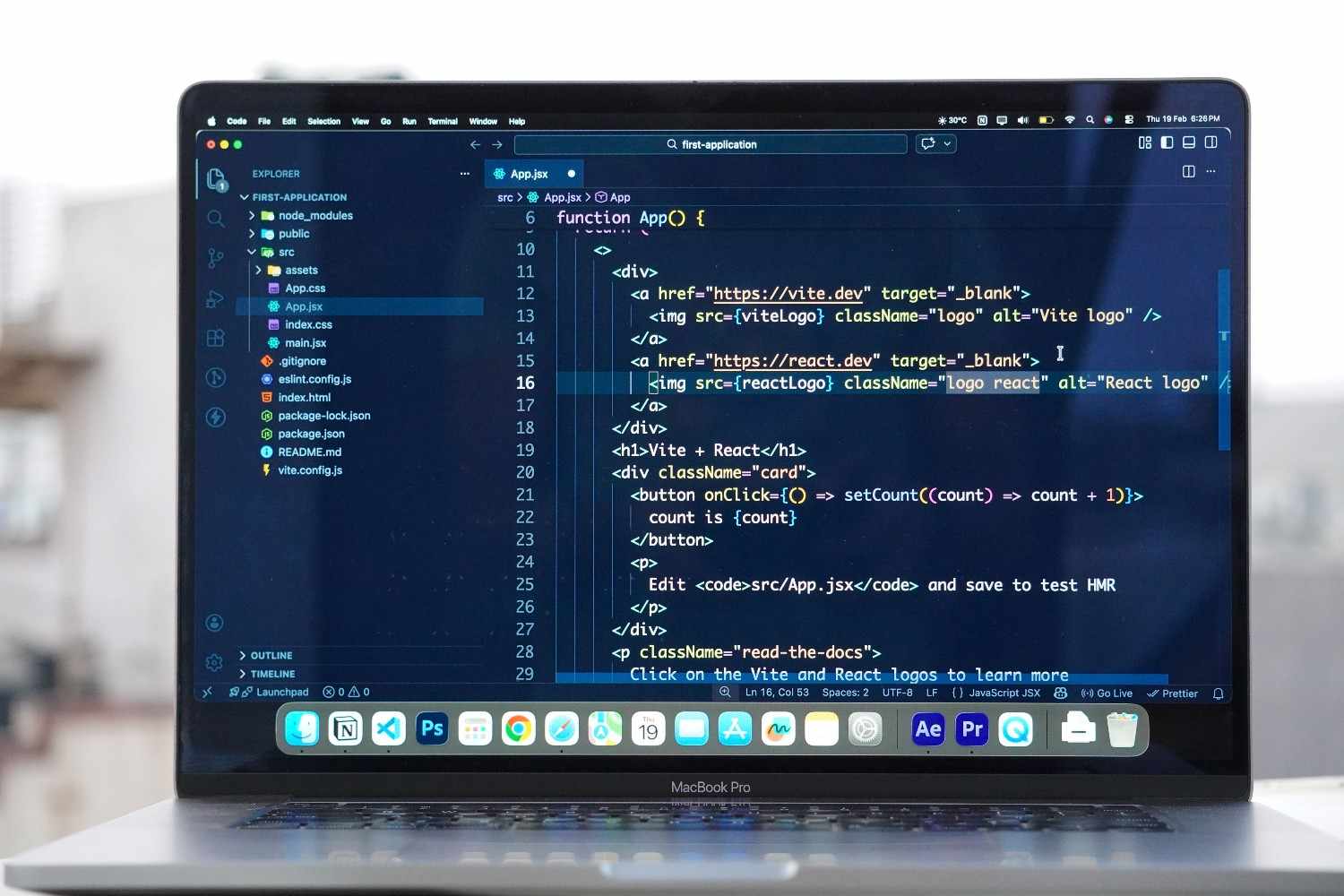 Open Source vs. Proprietary AI Models: Who's Winning the Enterprise?