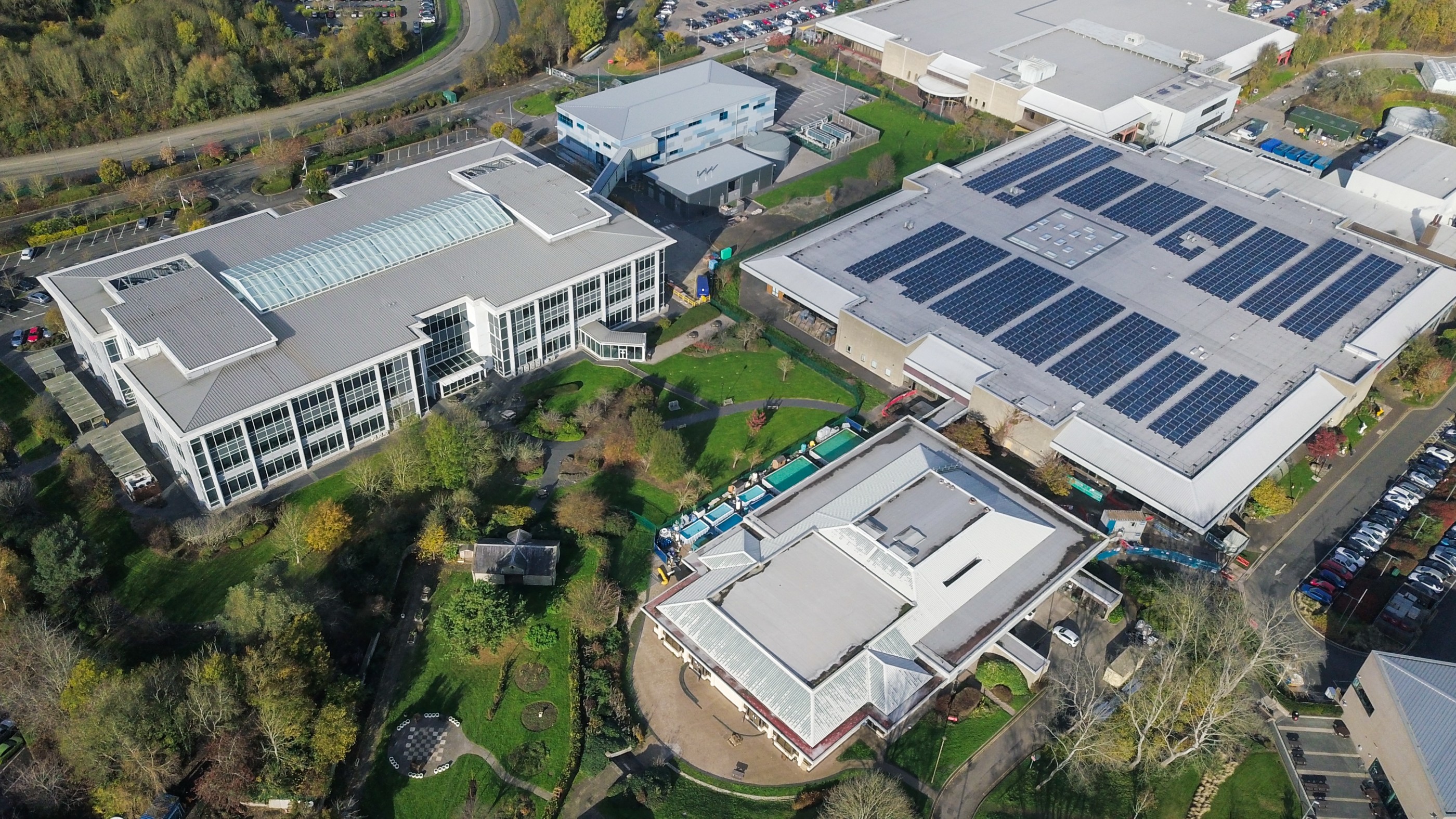 Can Long-Duration Energy Storage Solve Renewable Curtailment Challenges in Australia and the Middle East?