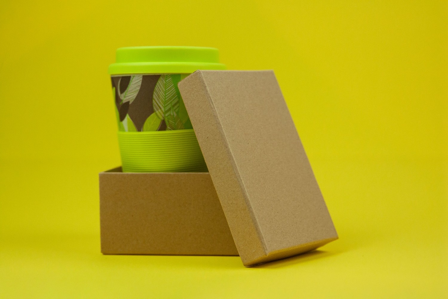 Beyond the Price Tag: Conjoint Analysis of Buyer Trade-Offs in the North America Eco-Friendly Packaging Market