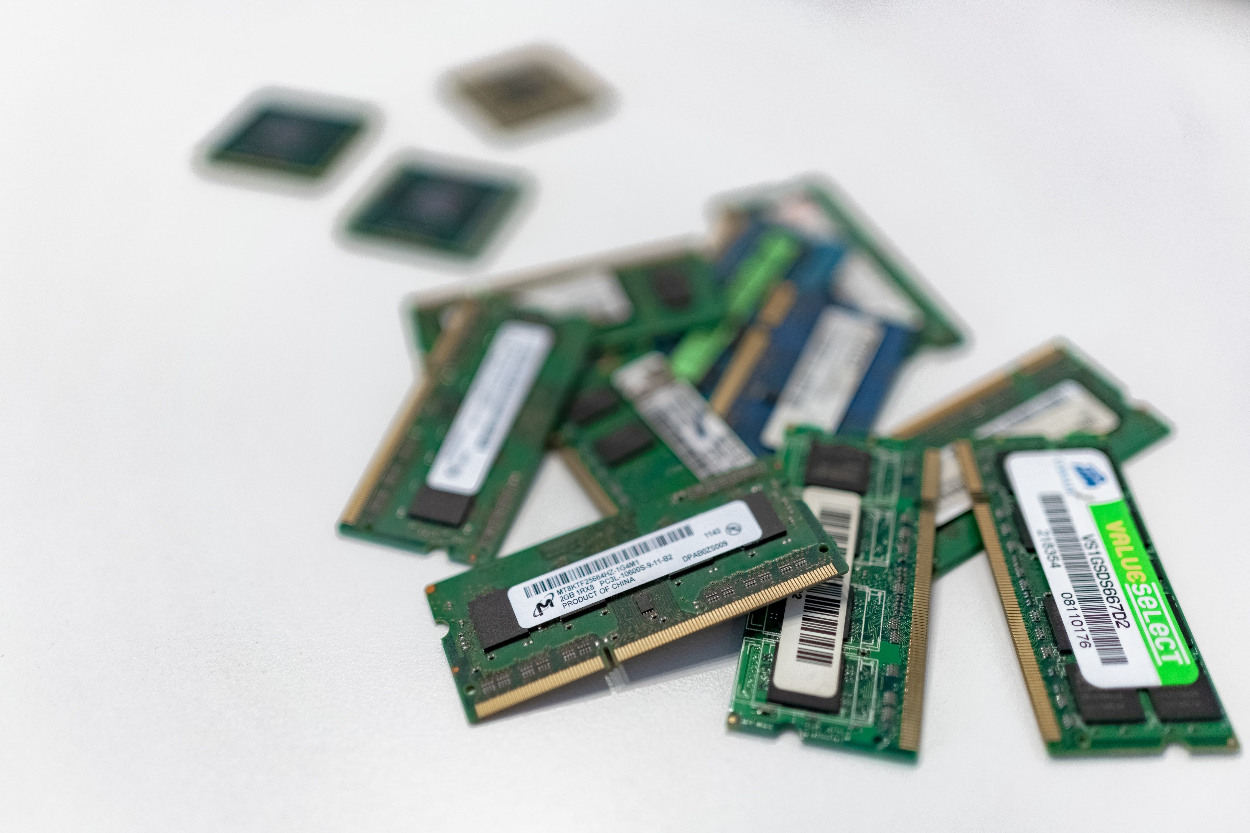 Memory Chip Cycles: Why DRAM and NAND Prices Swing So Wildly