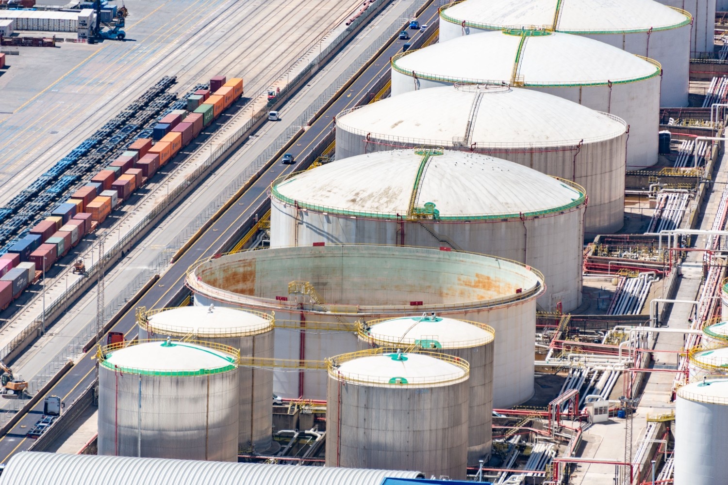 What Buyers Really Want: MaxDiff Analysis for Energy Storage Feature Prioritization in the Global Energy Storage Market