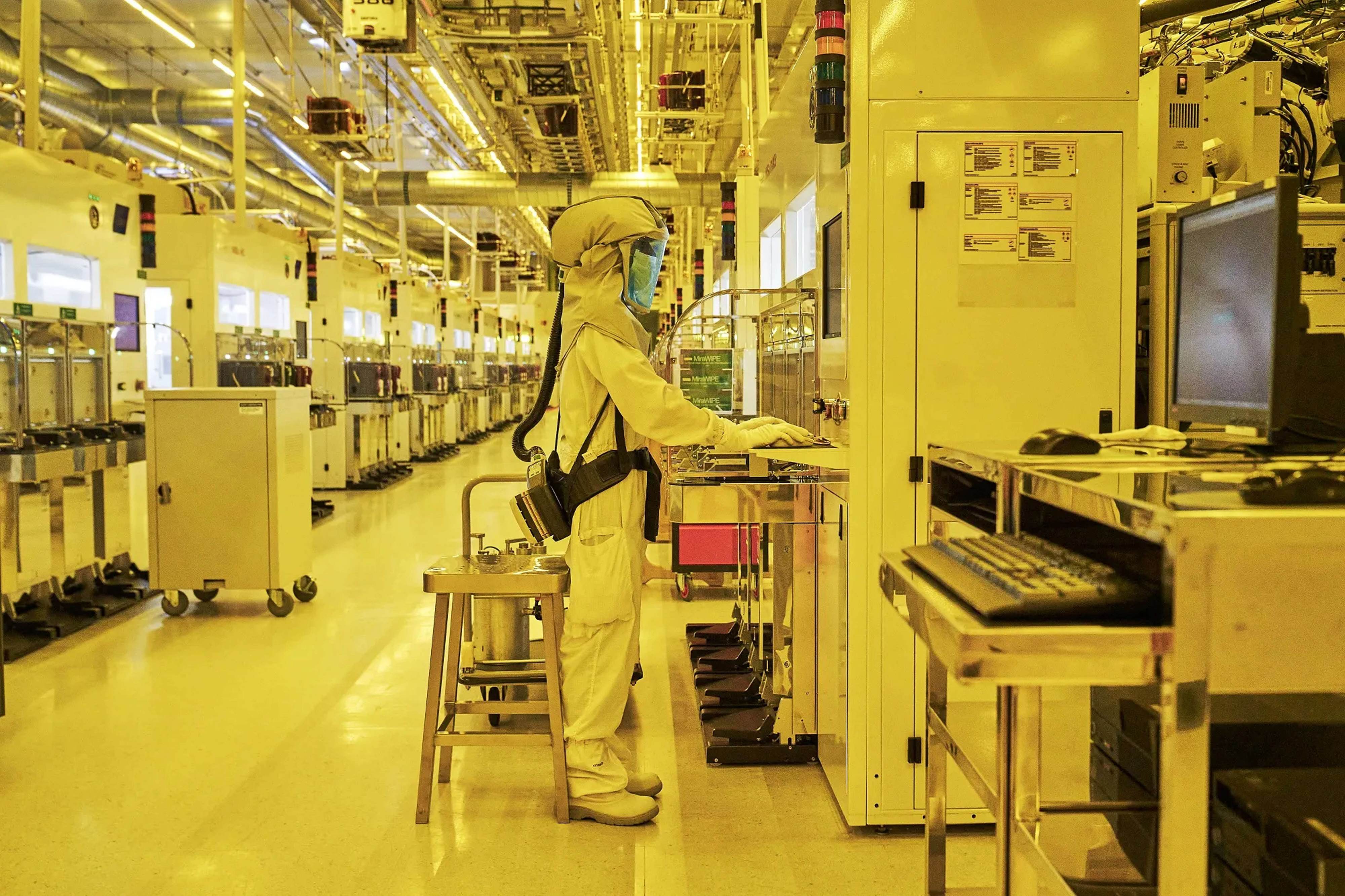 Singapore Semiconductor Prices Stay Firm as AI Demand Lifts Memory, Foundry and Export Values