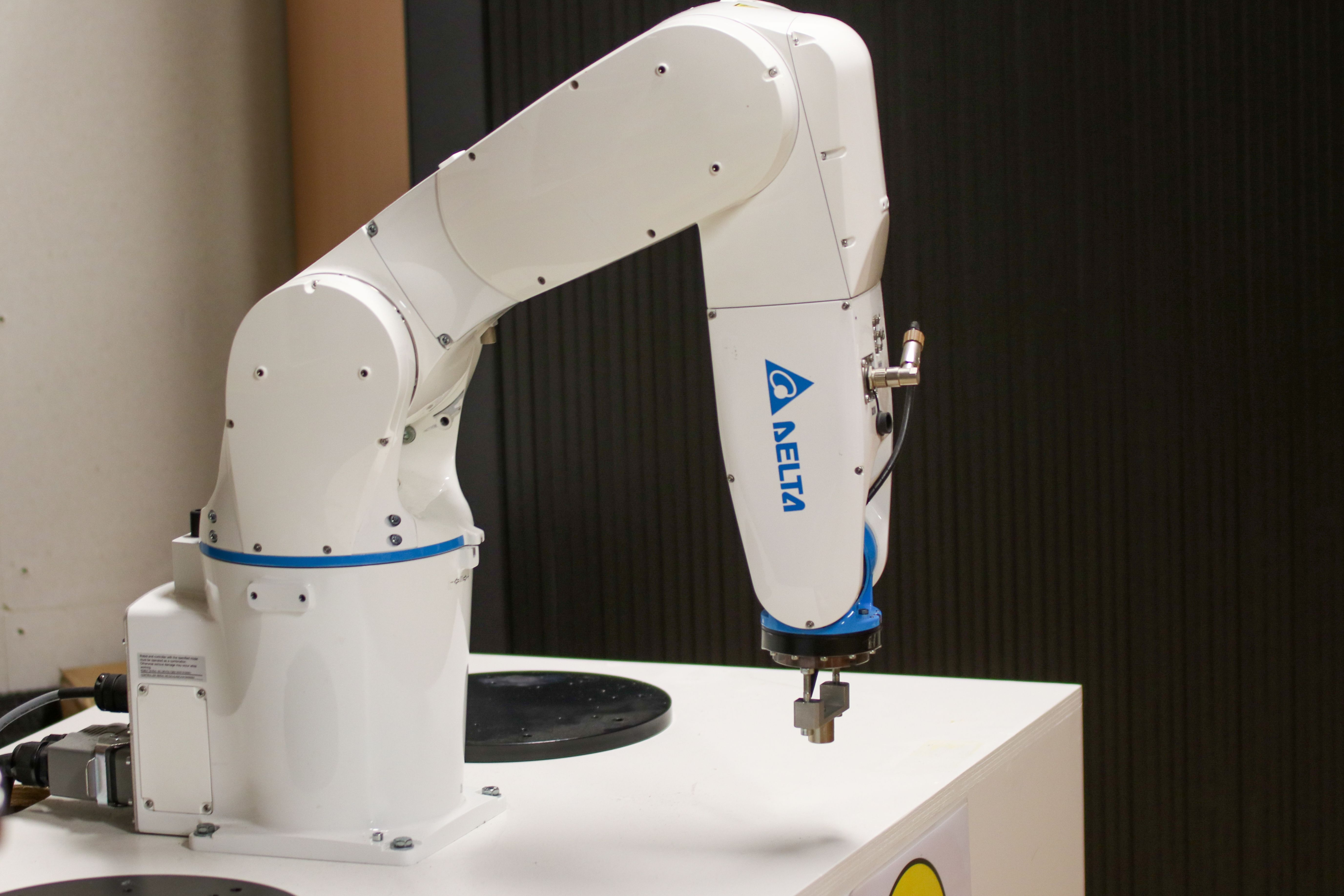 Banking, Healthcare and Retail Leaders Move AI Agents into Production, Epignosis Insights Report Finds