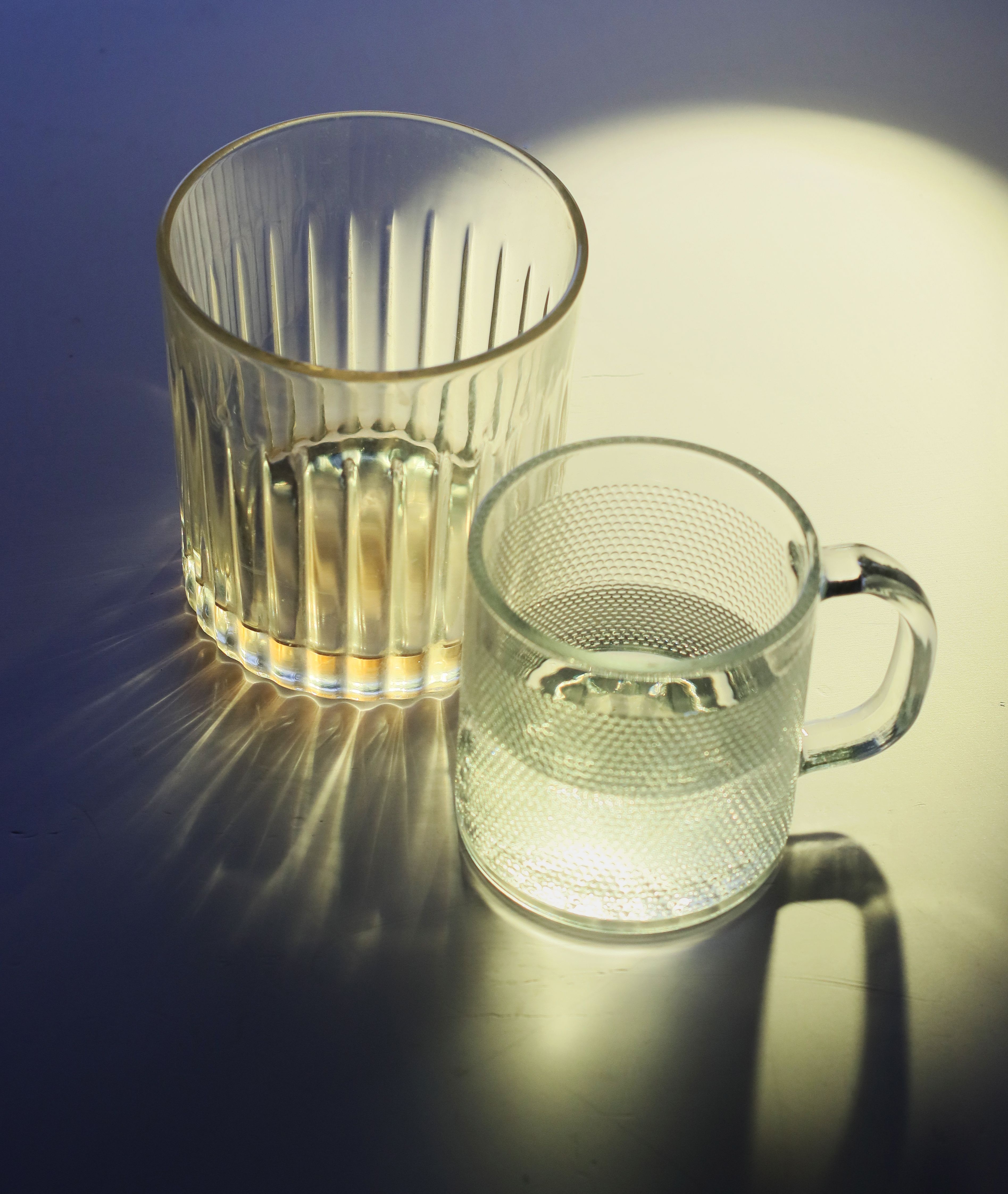 Global Glass Prices Diverge as Europe's Energy Shock Meets China's Oversupply, Finds Epignosis Insights
