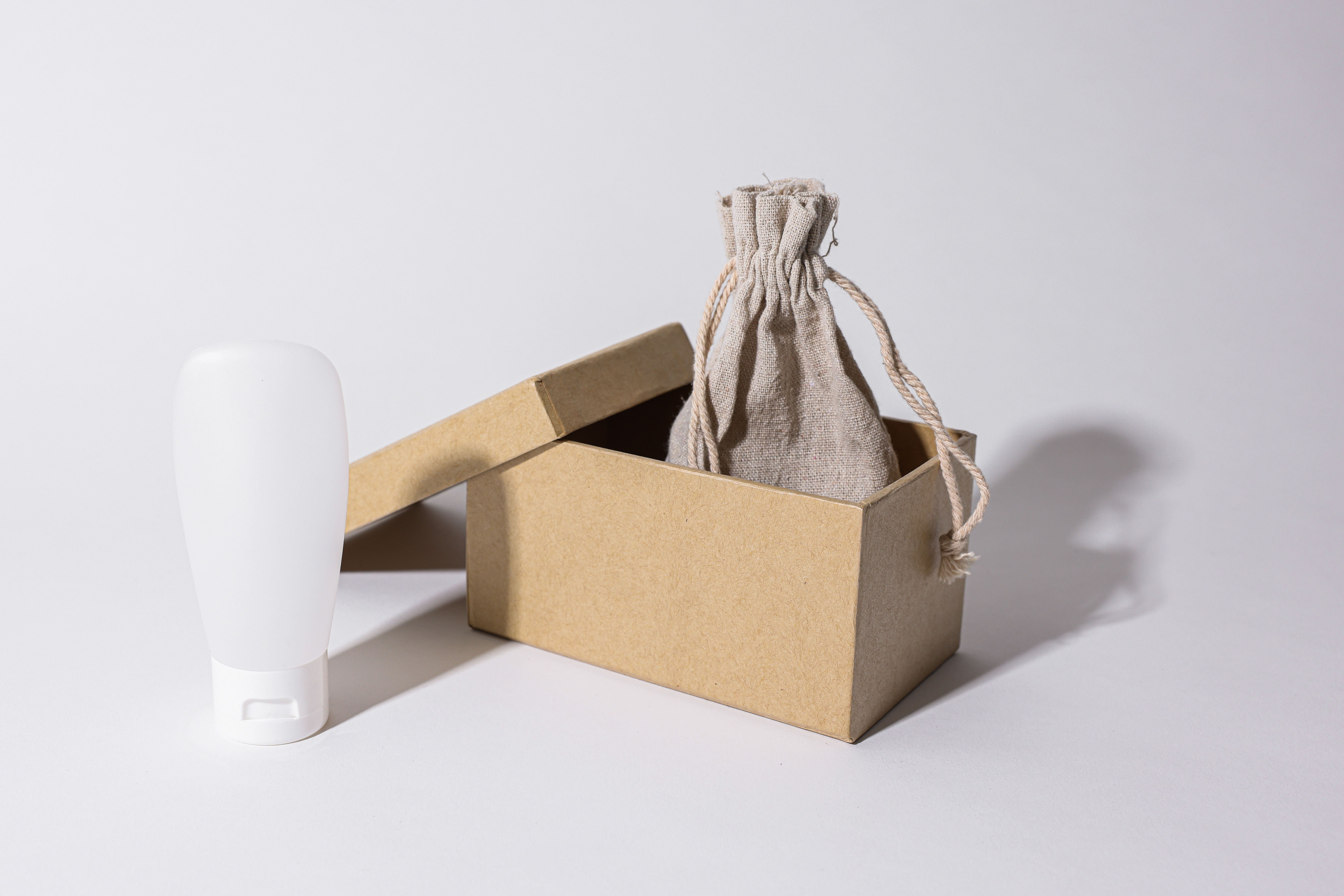 North America Eco-Friendly Packaging Market: Strategies to Manage Recovered Fiber and Recycled Resin Price Volatility