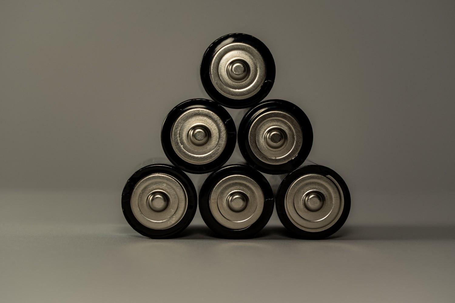 How Behind-the-Meter Energy Storage Is Reshaping Cost Optimization in the Global Energy Storage Market